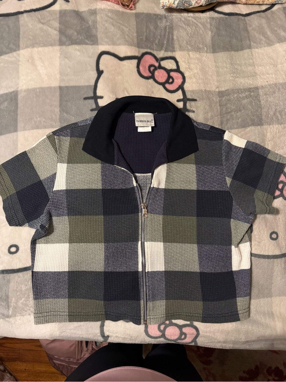 Fashion Bug Green Navy & White Plaid Zip-Front Short Sleeve Shirt